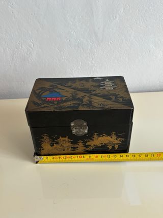 Piccolo portagioie vintage con carillon