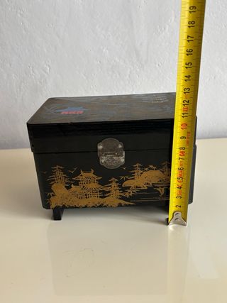 Piccolo portagioie vintage con carillon