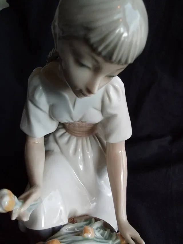 Figura Lladró Porcelana Niña Cesta Flores