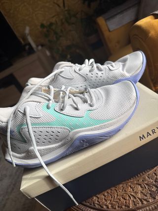 NUEVAS Reebok Lila y Turquesa, talla 38