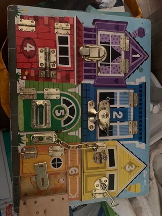 Tabla Montessori de Cerraduras y Pestillos