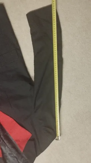 Traje de 3 piezas rojo y negro