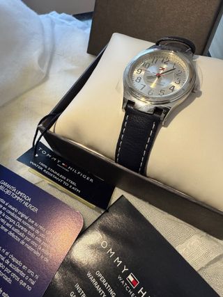 Reloj Tommy Hilfiger Cuero Azul Marino