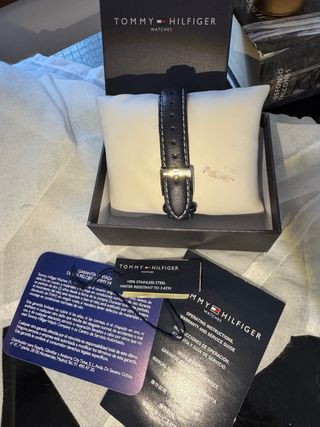 Reloj Tommy Hilfiger Cuero Azul Marino
