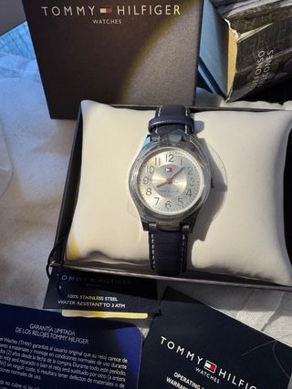 Reloj Tommy Hilfiger Cuero Azul Marino
