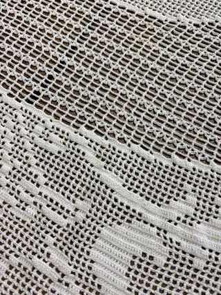 Toalha de Mesa Oval Renda Feita à Mão 160x207