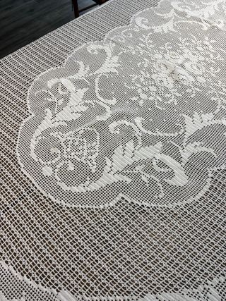 Toalha de Mesa Oval Renda Feita à Mão 160x207