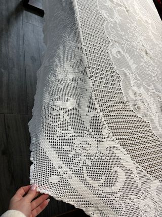 Toalha de Mesa Oval Renda Feita à Mão 160x207