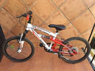Bicicleta 18" (6-9 años)