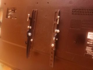 Smart TV Philips 28 con soporte y mando