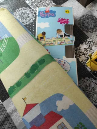 Lote Peppa Pig: Plano tapiz y Caravana