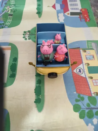 Lote Peppa Pig: Plano tapiz y Caravana