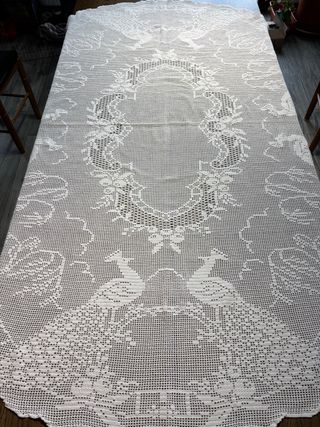 Toalha de Mesa Oval Renda Feita à Mão 165x202