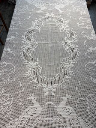 Toalha de Mesa Oval Renda Feita à Mão 165x202