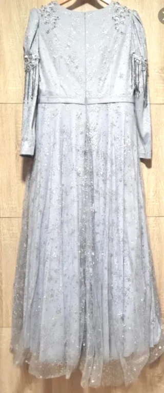 Vestido de fiesta plateado New Elegans