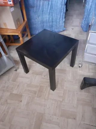 Mesita auxiliar negra de madera