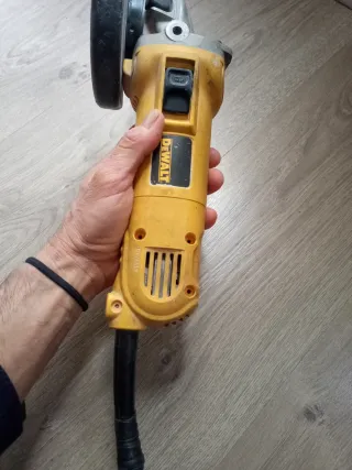 Amoladora Dewalt