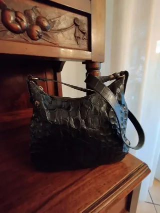 Borsa vintage nera in vera pelle di coccodrillo