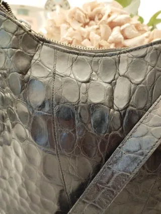 Borsa vintage nera in vera pelle di coccodrillo