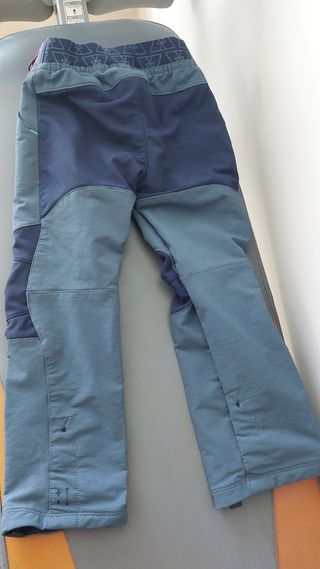 Chaqueta y pantalón de esquí Quechua con capucha