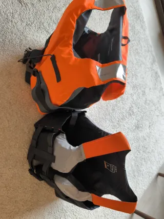 2 Chalecos Salvavidas Usados