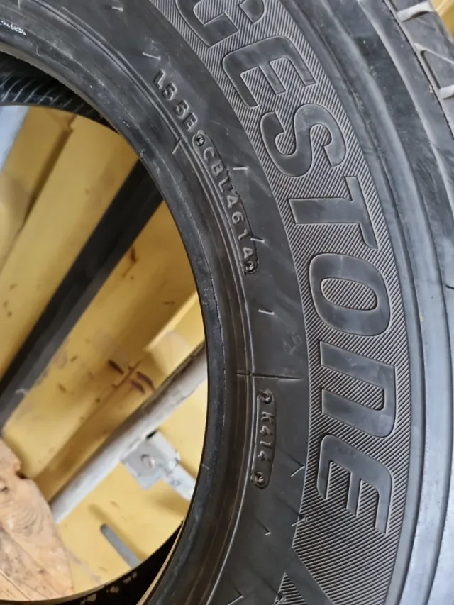 Vendo  1 Neumático de  furgón en perfecto estado