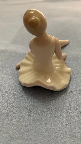 Statuina ballerina classica in ceramica
