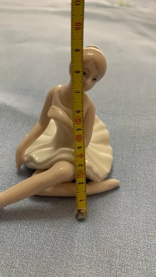 Statuina ballerina classica in ceramica