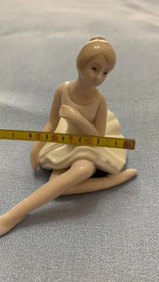 Statuina ballerina classica in ceramica