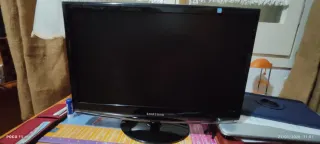 TV Samsung Negra.