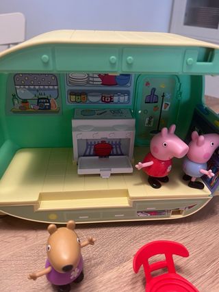 Coche y caravana Peppa Pig