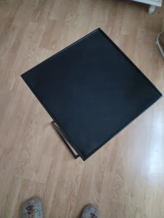 Mesa auxiliar estilo moderno negra