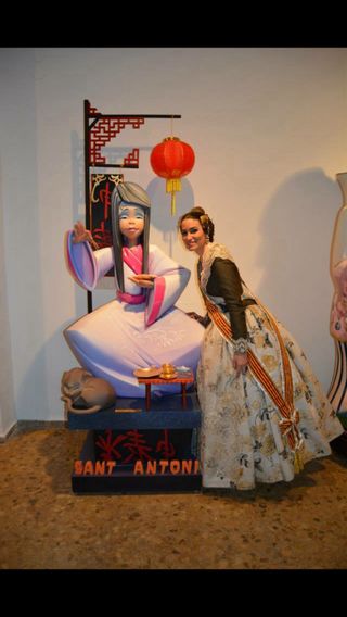 Falda Fallera con Manteleta