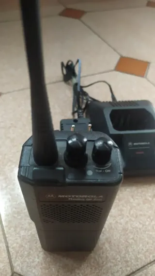 Motorola Radius GP300 UHF D1