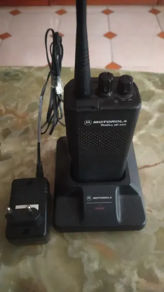 Motorola Radius GP300 UHF D1