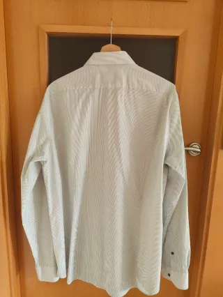 Camisa Calvin Klein puntos negros