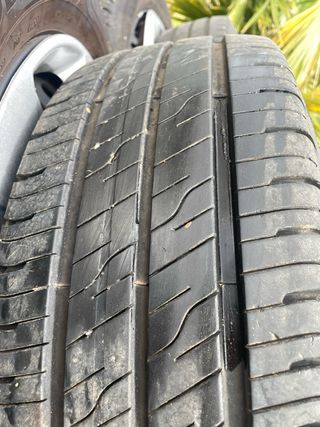 Rueda transit custom Goodyear 215/65R16C 109/107T