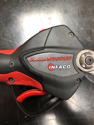 Tijeras de podar Infaco F3010 con kit completo.