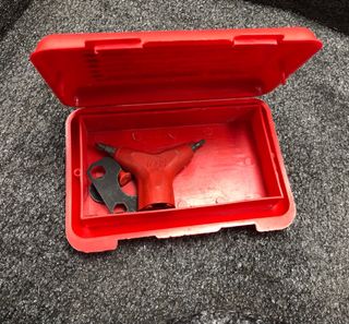 Tijeras de podar Infaco F3010 con kit completo.