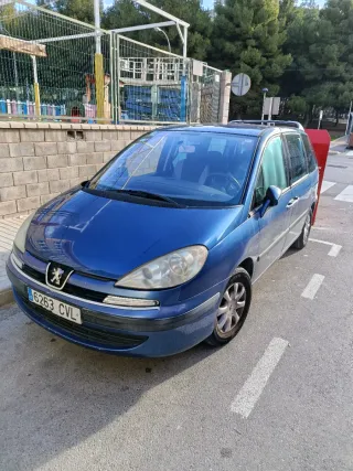 Peugeot 807 2004