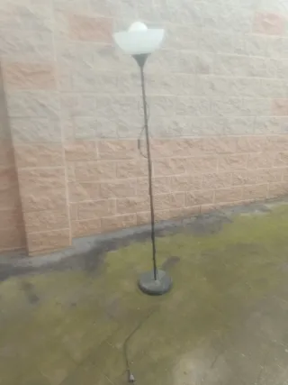 Lámpara de pie moderna