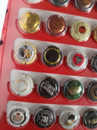 Album tappi champagne + scatola + di 150 pezzi