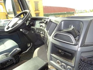 Volvo FM 370-CAMIONES GRUA