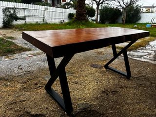 Tavolo artigianale in legno massello con gambe in acciaio