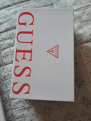 Zapatillas Guess Altas Marrones y Blancas