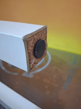 Mesita auxiliar blanca de madera