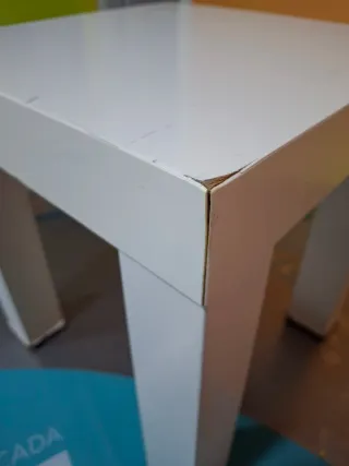 Mesita auxiliar blanca de madera