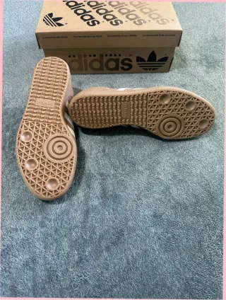 Scarpe Adidas taglia 40