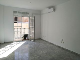 Piso en alquiler en La Goleta - San Felipe Neri en Málaga