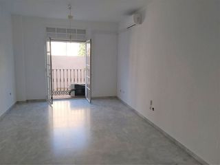 Piso en alquiler en La Goleta - San Felipe Neri en Málaga